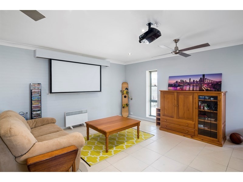 34 Bergamont Street, Elanora QLD 4221