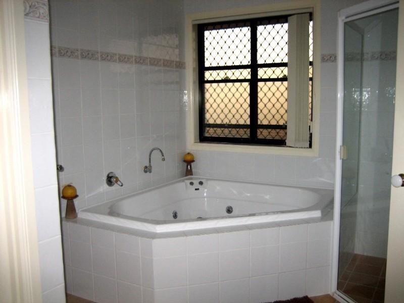 Burleigh Waters QLD 4220