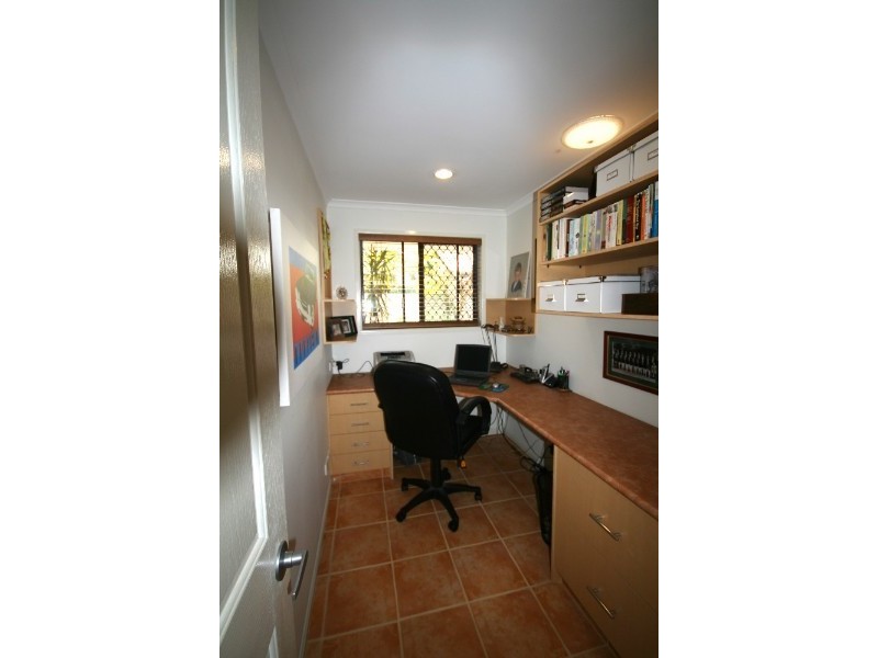 27 Melaleuca Drive, Palm Beach QLD 4221