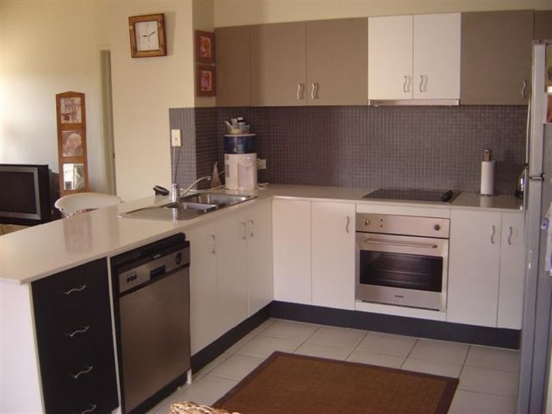 4/77 Mclean Street, Coolangatta QLD 4225