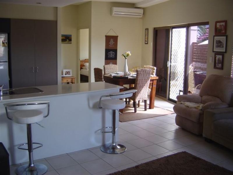4/77 Mclean Street, Coolangatta QLD 4225