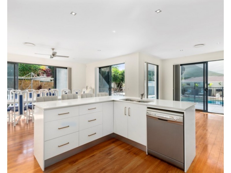 15 Laceflower Court, Reedy Creek QLD 4227