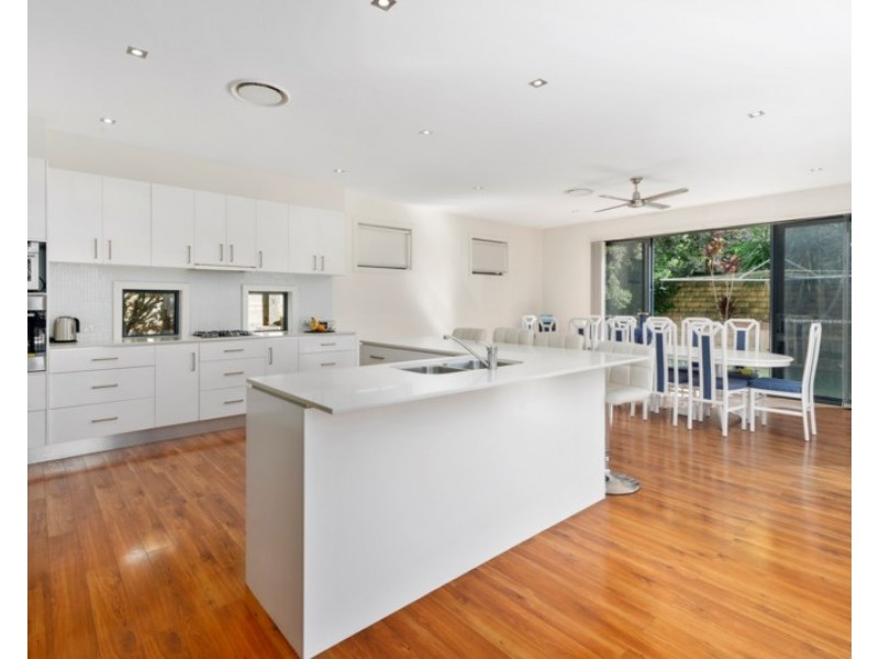 15 Laceflower Court, Reedy Creek QLD 4227