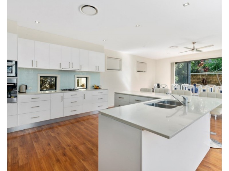 15 Laceflower Court, Reedy Creek QLD 4227