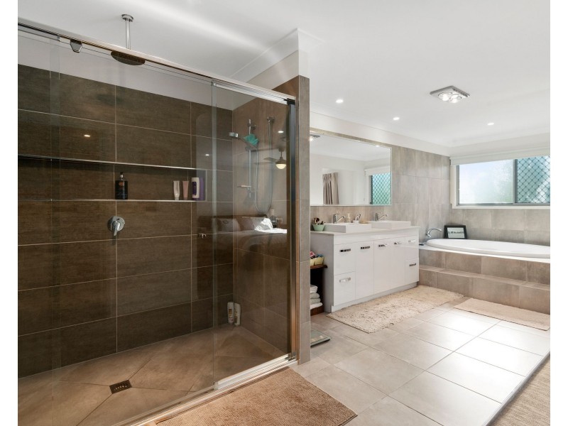 1/23 Hawaii Avenue, Palm Beach QLD 4221