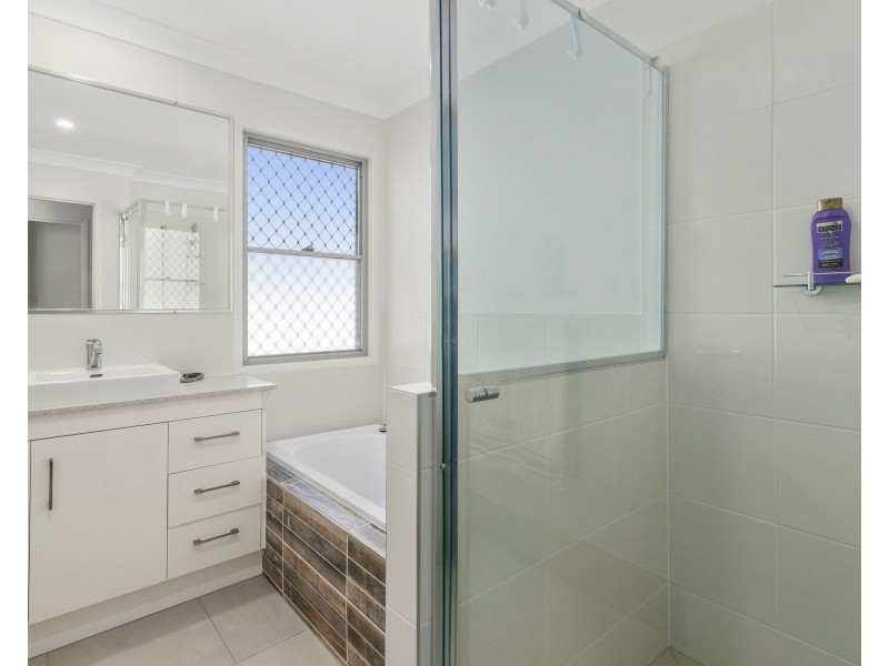 1/23 Hawaii Avenue, Palm Beach QLD 4221