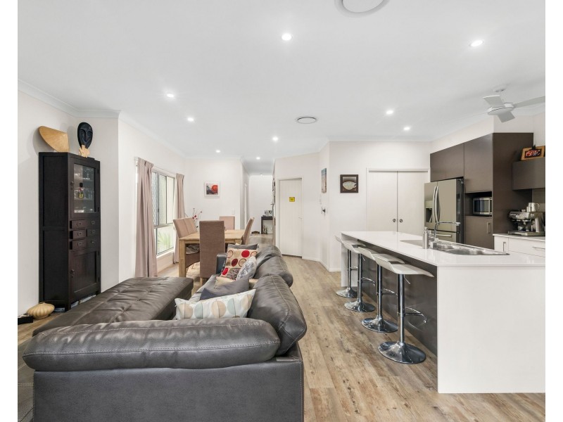 1/23 Hawaii Avenue, Palm Beach QLD 4221