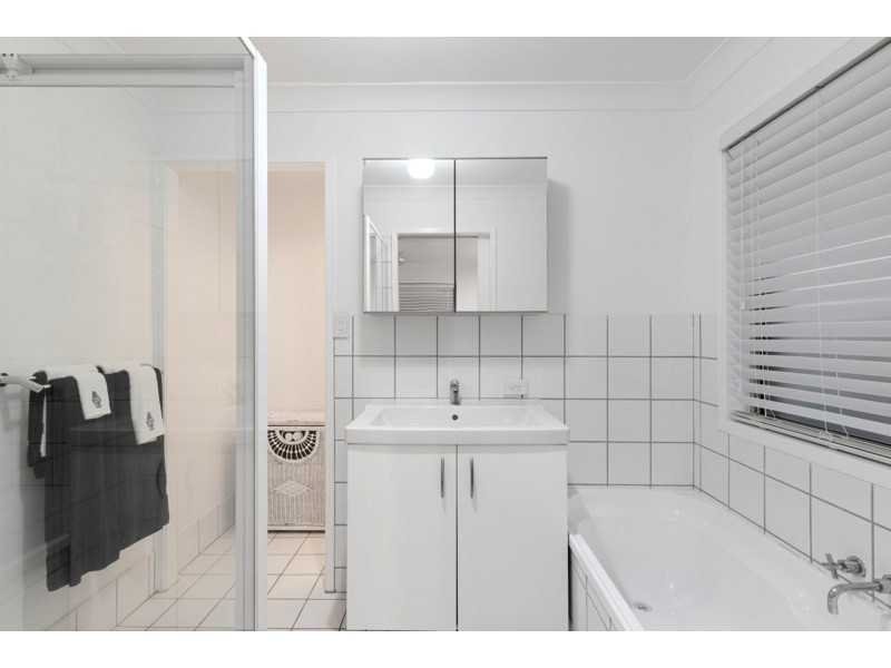 44 Avocado Street, Elanora QLD 4221