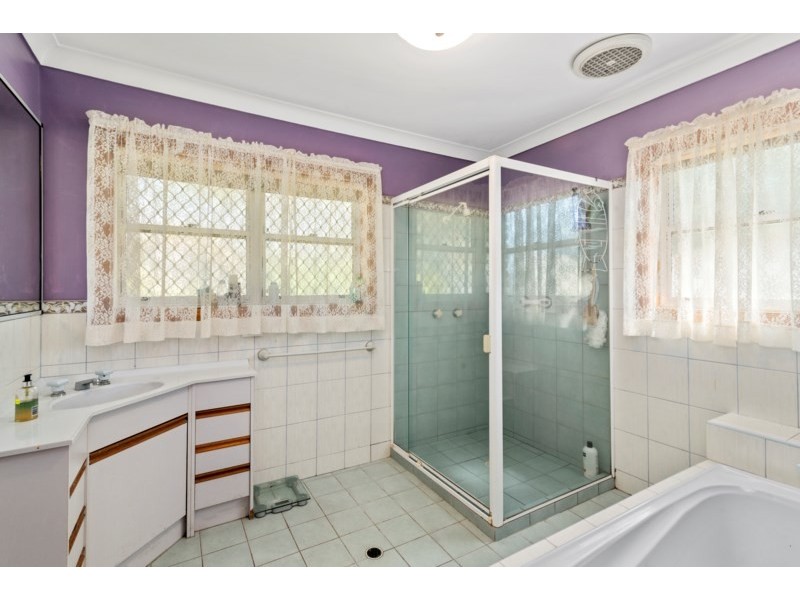 6 Hyden Court, Elanora QLD 4221