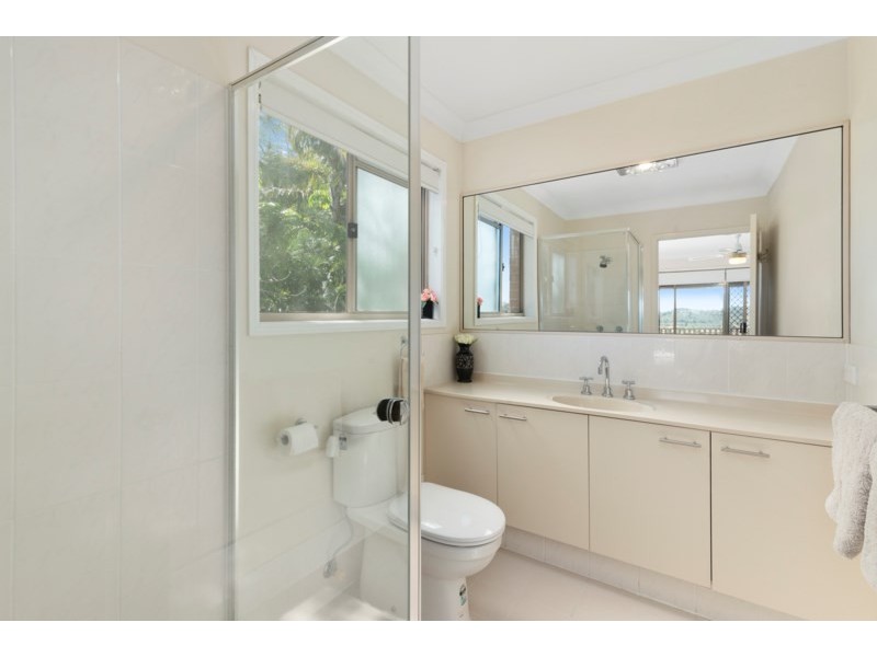 10 Bunbury Court, Elanora QLD 4221