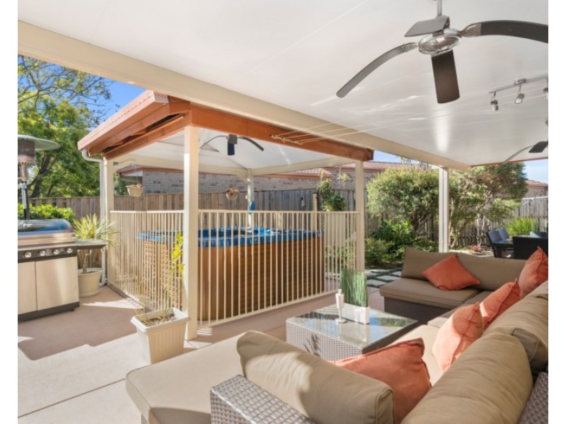 27 Cosmos Court, Elanora QLD 4221