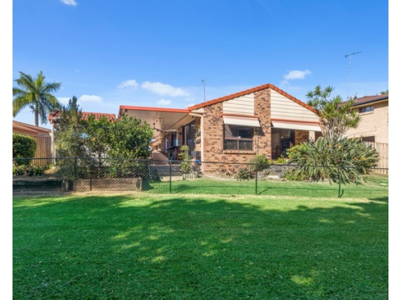 27 Cosmos Court, Elanora QLD 4221