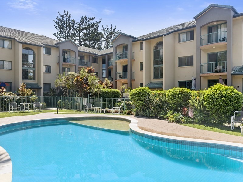 8/145 Golden Four Drive, Bilinga QLD 4225