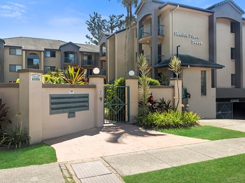 8/145 Golden Four Drive, Bilinga QLD 4225