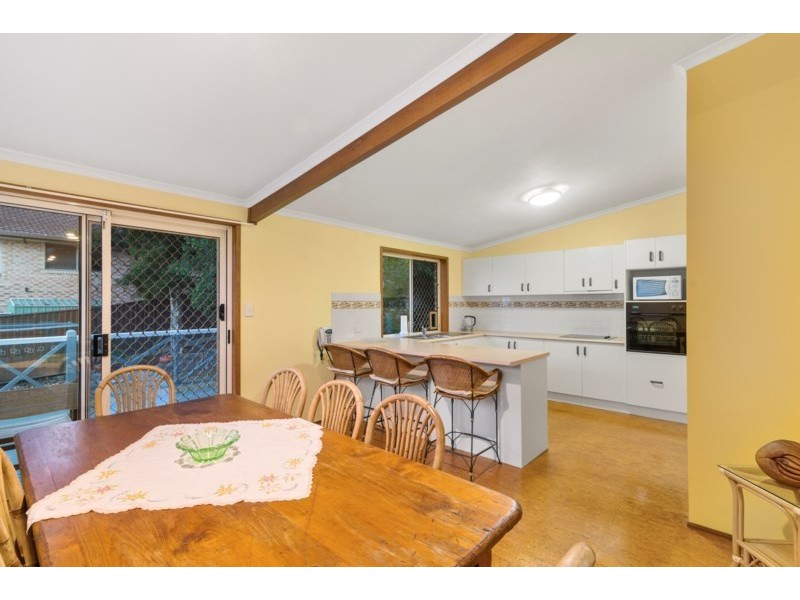 17 Page Parade, Burleigh Heads QLD 4220