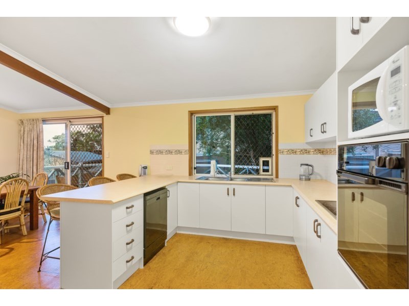 17 Page Parade, Burleigh Heads QLD 4220