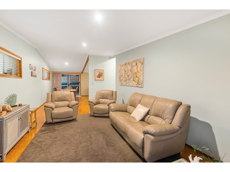 17 Page Parade, Burleigh Heads QLD 4220
