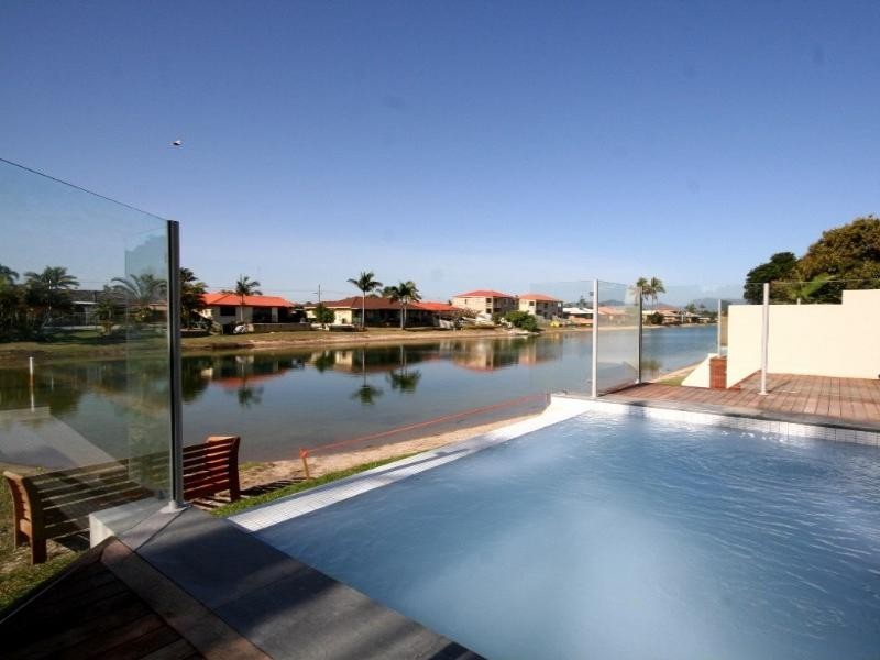 1/6 Barracuda Court, Palm Beach QLD 4221