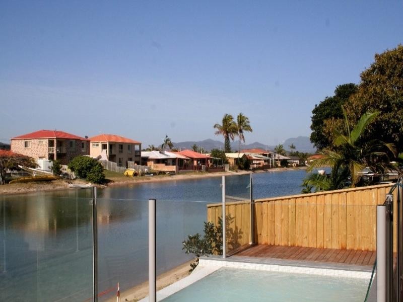 1/6 Barracuda Court, Palm Beach QLD 4221