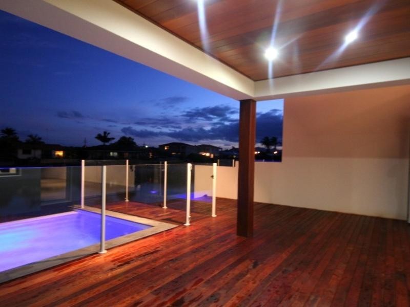 1/6 Barracuda Court, Palm Beach QLD 4221