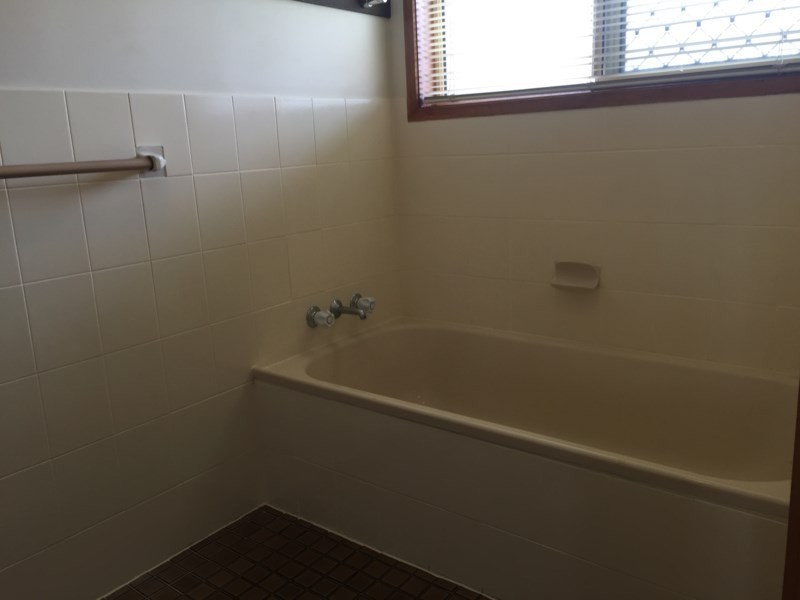 6 Balsa Street, Elanora QLD 4221