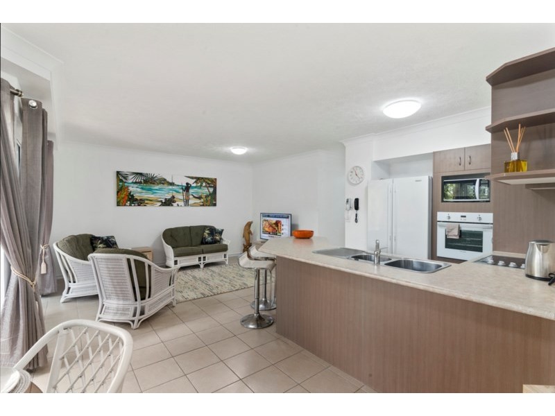4/7 Redondo Avenue, Miami QLD 4220