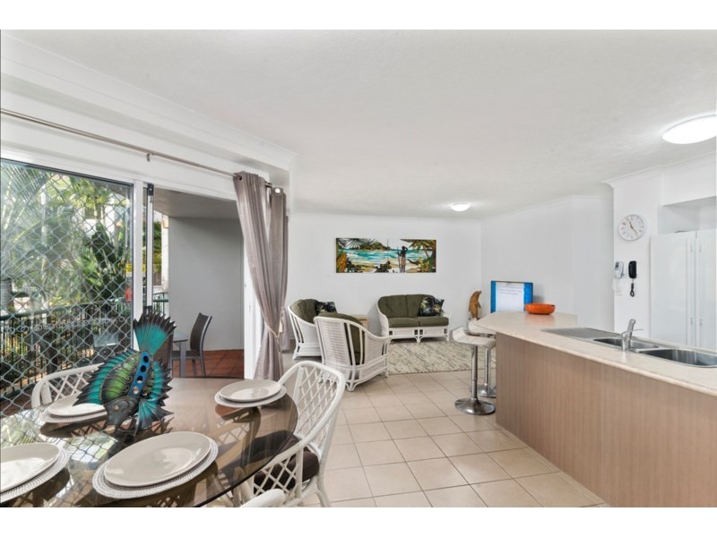 4/7 Redondo Avenue, Miami QLD 4220