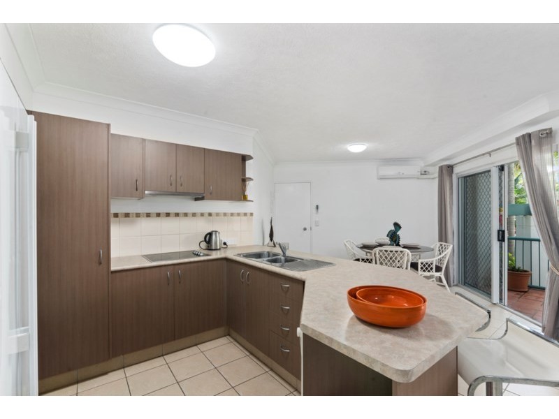 4/7 Redondo Avenue, Miami QLD 4220