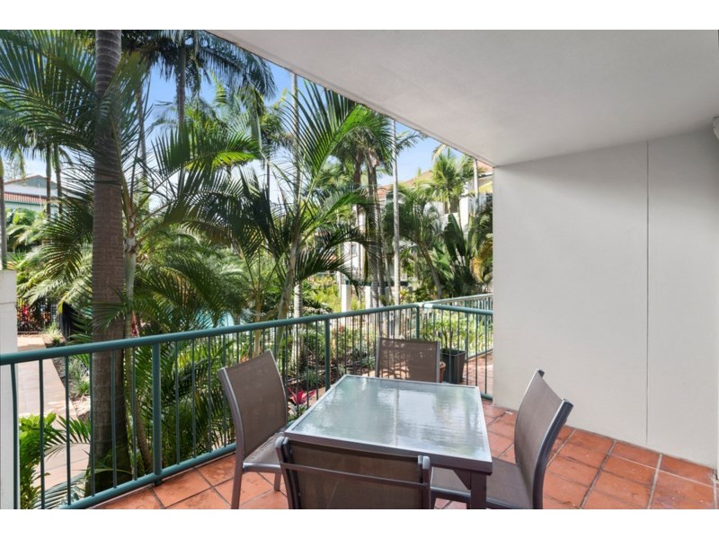 4/7 Redondo Avenue, Miami QLD 4220