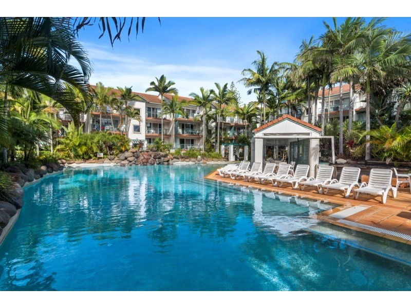 4/7 Redondo Avenue, Miami QLD 4220