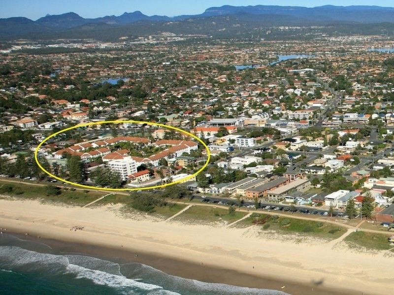 4/7 Redondo Avenue, Miami QLD 4220