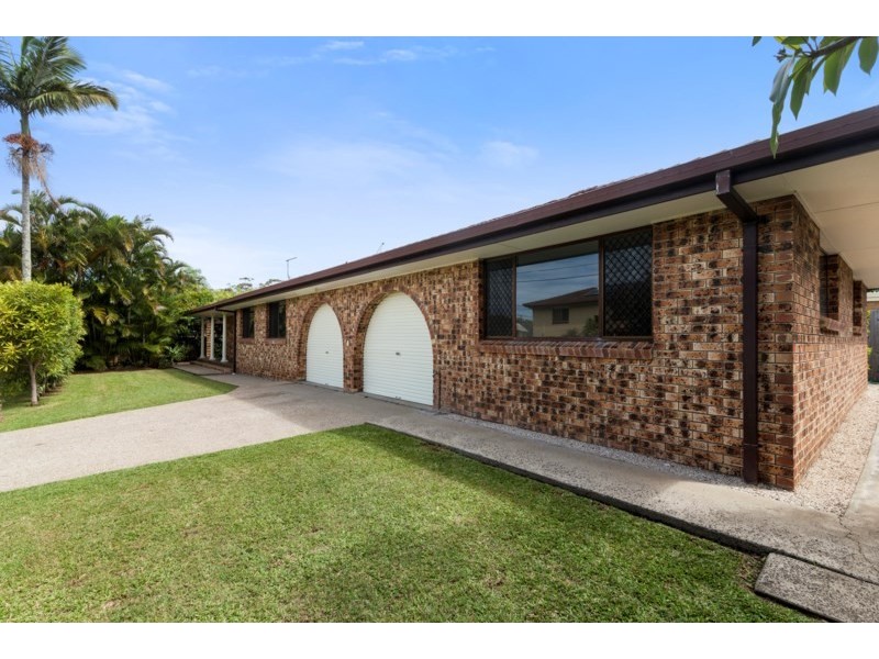 2 Nangana Street, Tugun QLD 4224