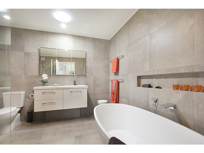1 Wallace Street, Southport QLD 4215
