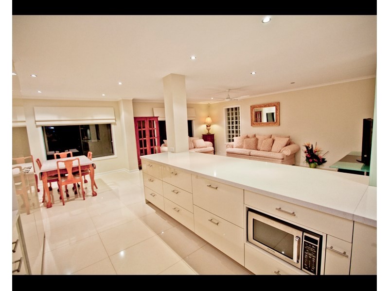 18 Lothian Avenue, Sorrento QLD 4217