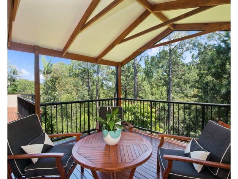 7 Bindoon Close, Elanora QLD 4221