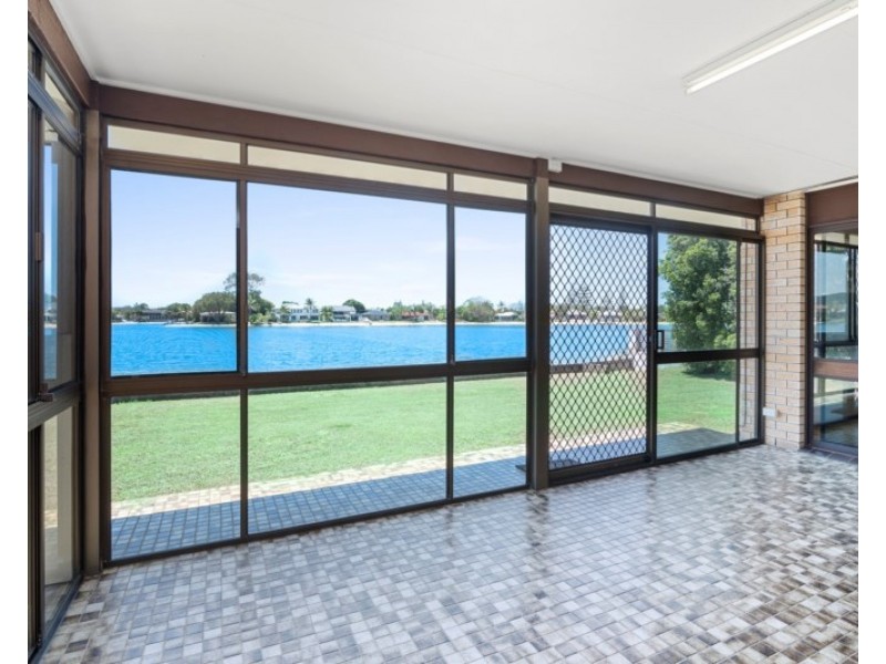 160 Mallawa Drive, Palm Beach QLD 4221