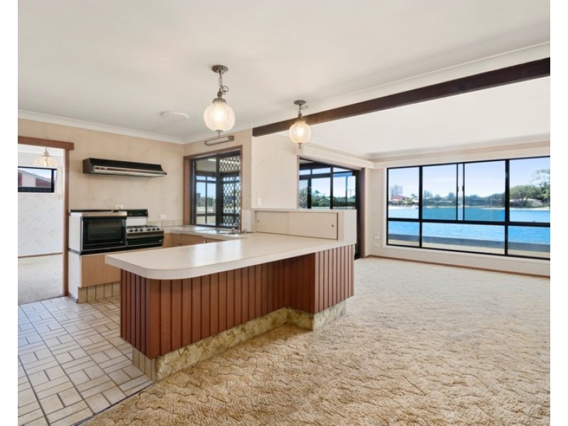 160 Mallawa Drive, Palm Beach QLD 4221