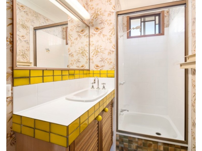 160 Mallawa Drive, Palm Beach QLD 4221