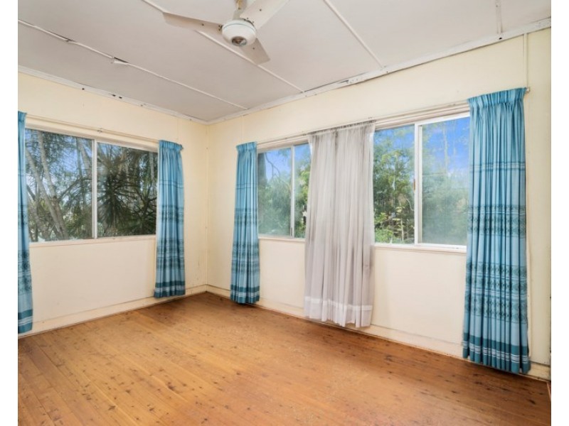 21 Kitchener Street, Tugun QLD 4224