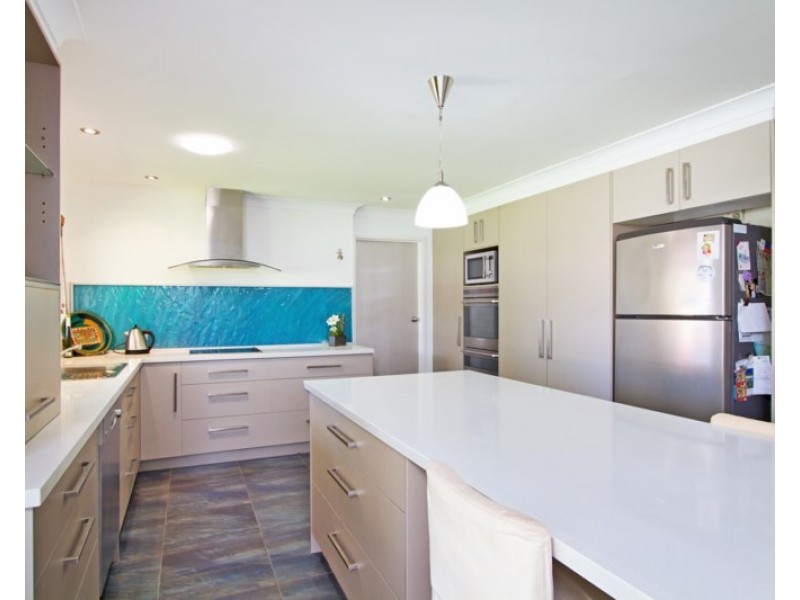 8 Tierney Drive, Currumbin Waters QLD 4223