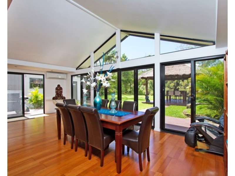 8 Tierney Drive, Currumbin Waters QLD 4223