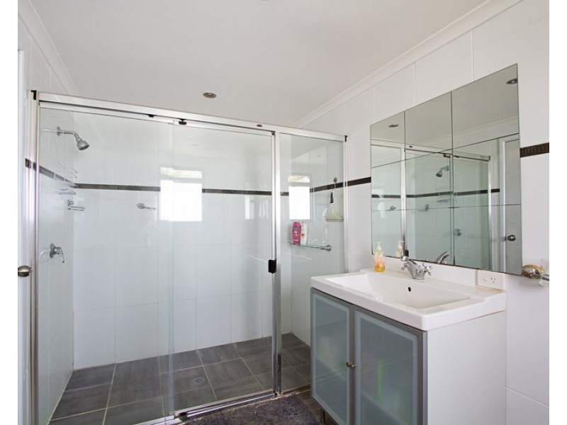 8 Tierney Drive, Currumbin Waters QLD 4223