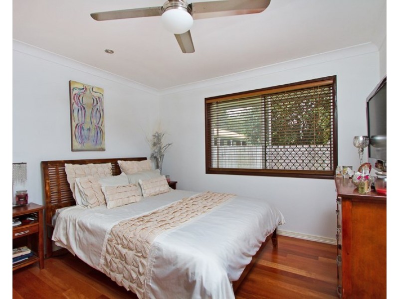 8 Tierney Drive, Currumbin Waters QLD 4223