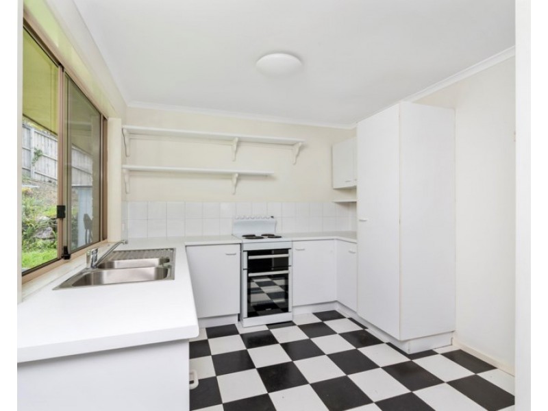 33 Balsa Street, Elanora QLD 4221