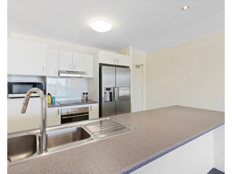 5/2 Tallebudgera Drive, Palm Beach QLD 4221