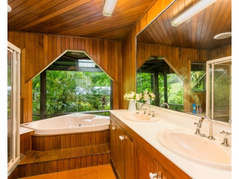 1227 Tallebudgera Creek Road, Tallebudgera Valley QLD 4228