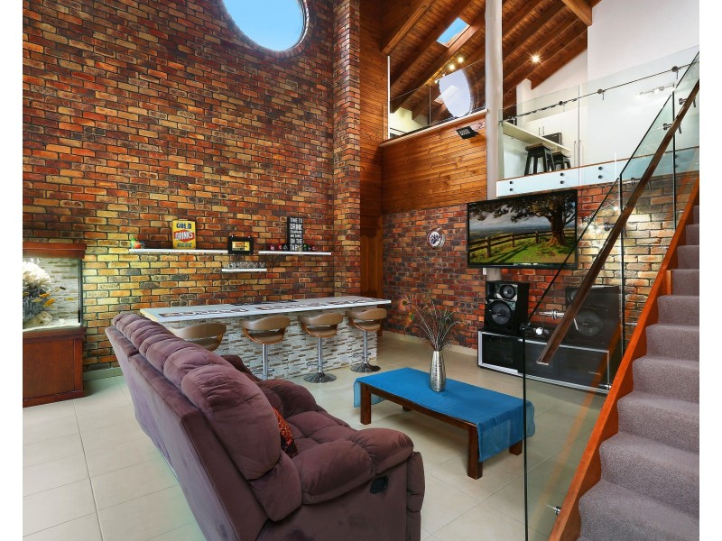 208 Tierney Drive, Currumbin Waters QLD 4223