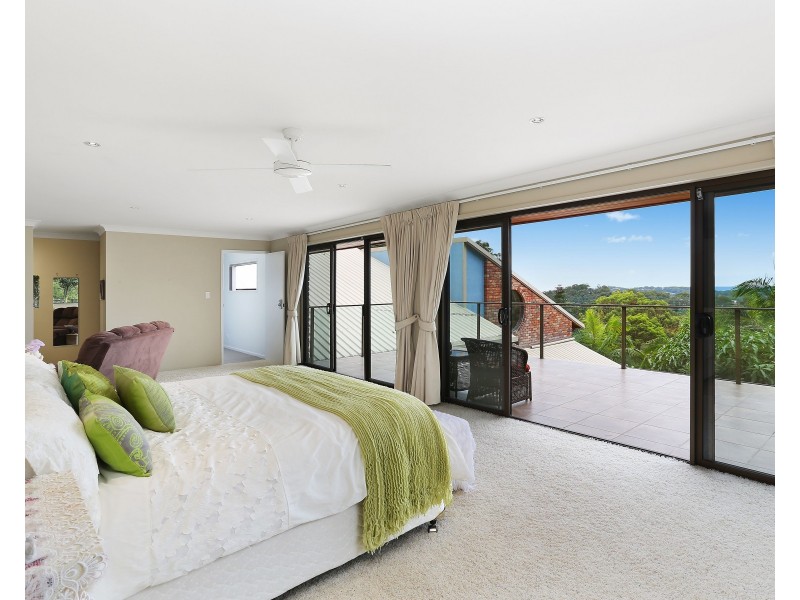 208 Tierney Drive, Currumbin Waters QLD 4223