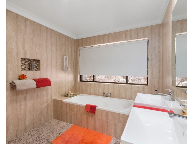 208 Tierney Drive, Currumbin Waters QLD 4223