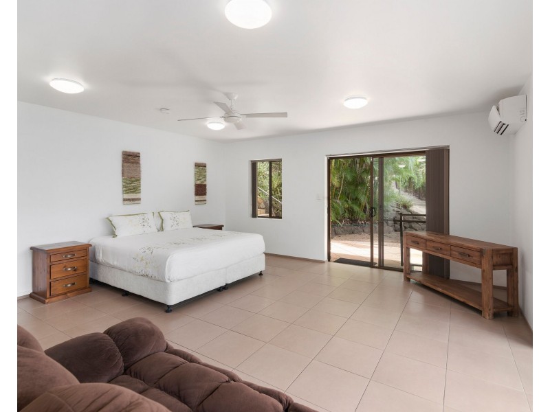 208 Tierney Drive, Currumbin Waters QLD 4223